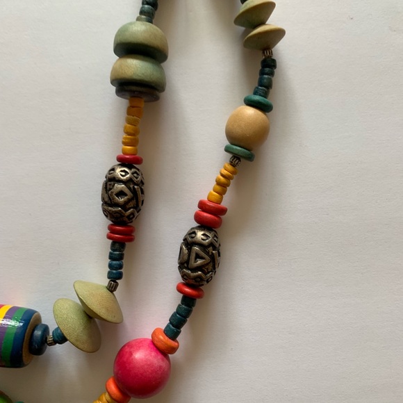 Boho & colorful chunky bead layered necklace - Picture 5 of 8